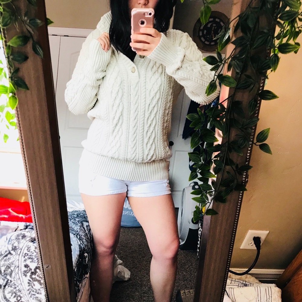 BANANA REPUBLIC cream sweater